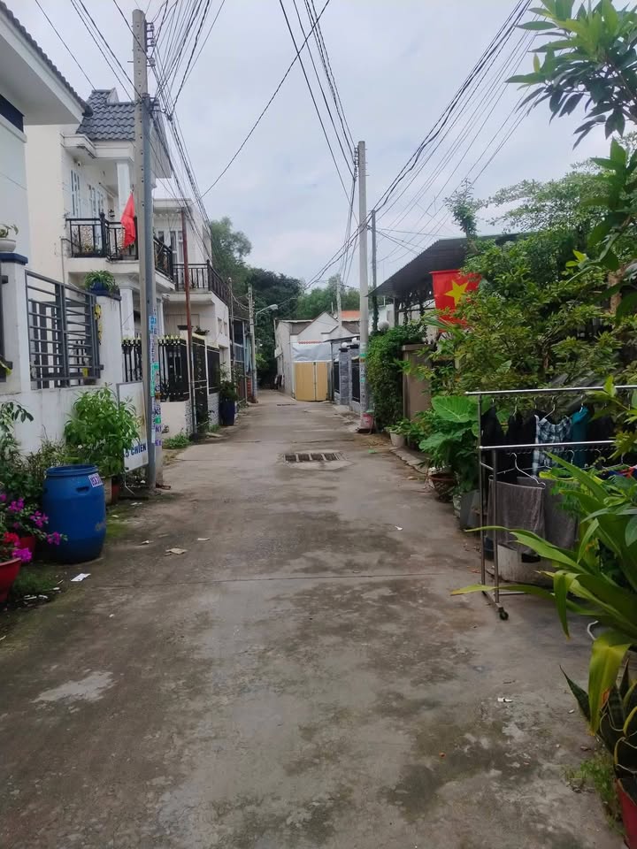 Nhà riêng Tân Phước Khánh 84m² giá 2 tỷ - Sổ đỏ chính chủ, đón Tết ngay!