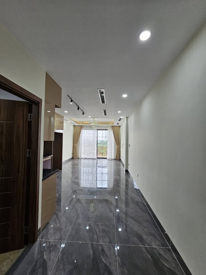FrontHouse Ngọc Lâm 55m² giá 22 tỷ - Kinh doanh đỉnh cao, ô tô tránh!