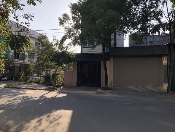 Nhà cấp 4 cho thuê mặt phố Lương Văn Can 115m² - Kinh doanh thuận lợi