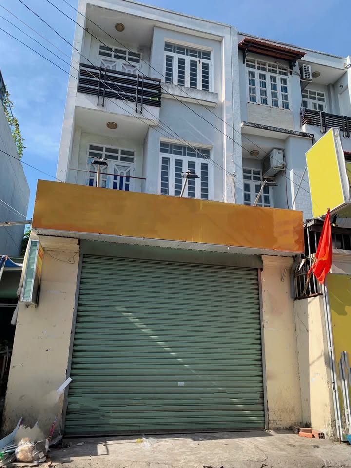 Nhà mặt tiền kinh doanh Thủ Đức 90m² giá 13 triệu - Địa điểm lý tưởng cho mọi ngành nghề!