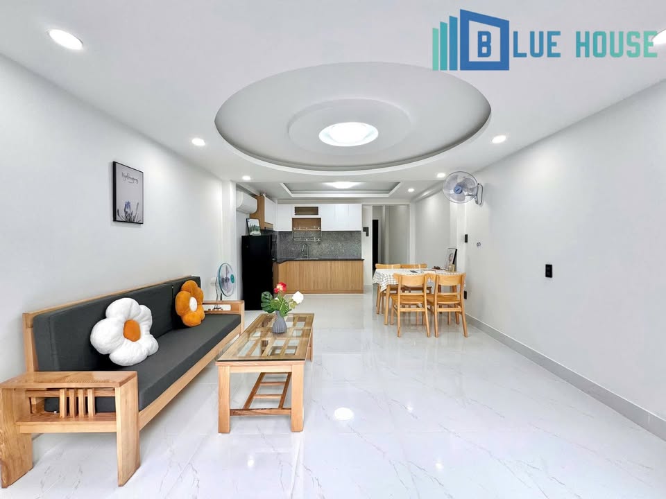 Căn hộ Etown Cộng Hòa 60m² giá 5.1 triệu - Ban công thoáng mát, đầy đủ nội thất!