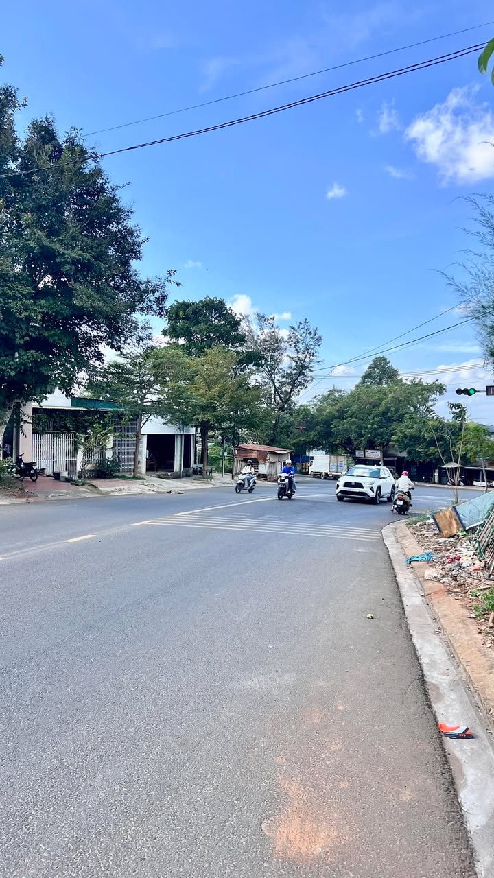 Đất nền mặt tiền Giải Phóng Buôn Ma Thuột 180m² giá 2.98 tỷ - Phù hợp làm kho xưởng!