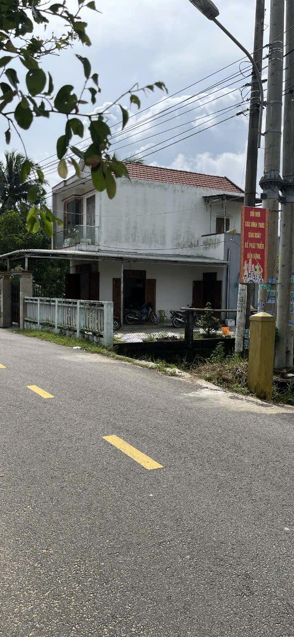 Nhà 2 tầng Đường Nam Thanh Niên, Tam Kỳ 400m² giá 2.7 tỷ - Gần biển chỉ 10 phút!