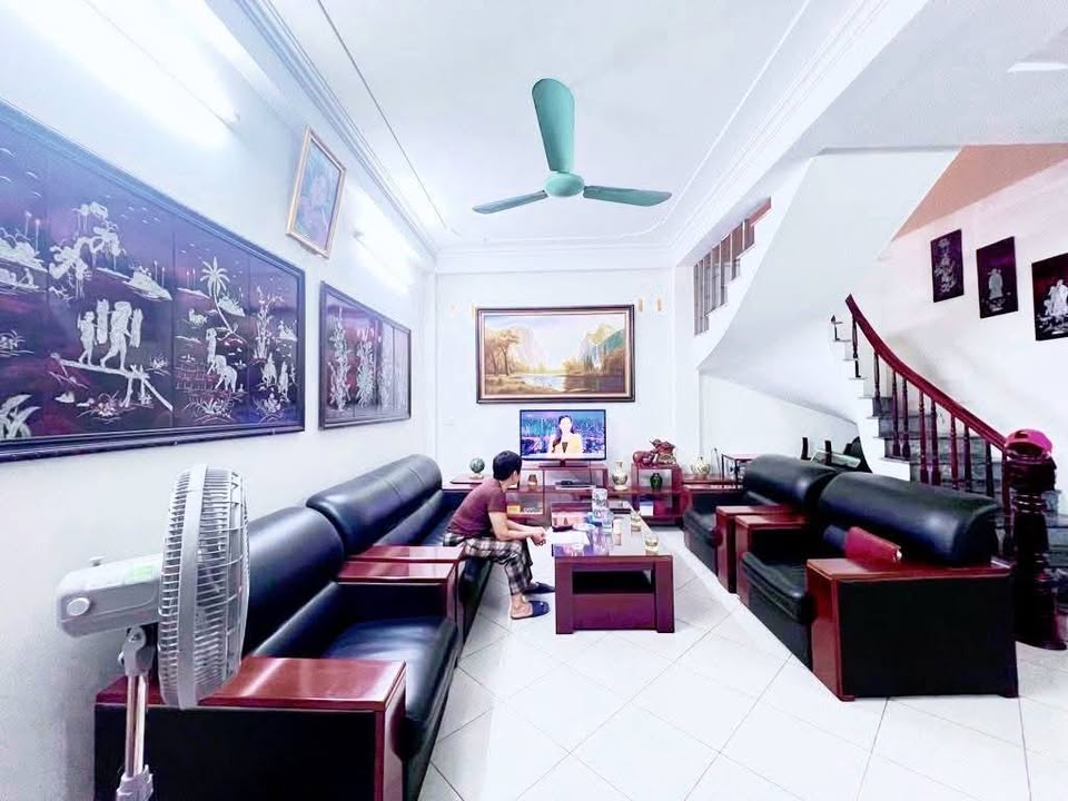 Nhà 4 tầng Ngọc Thụy Long Biên 36m² giá chỉ 7 tỷ - Vị trí gần công viên