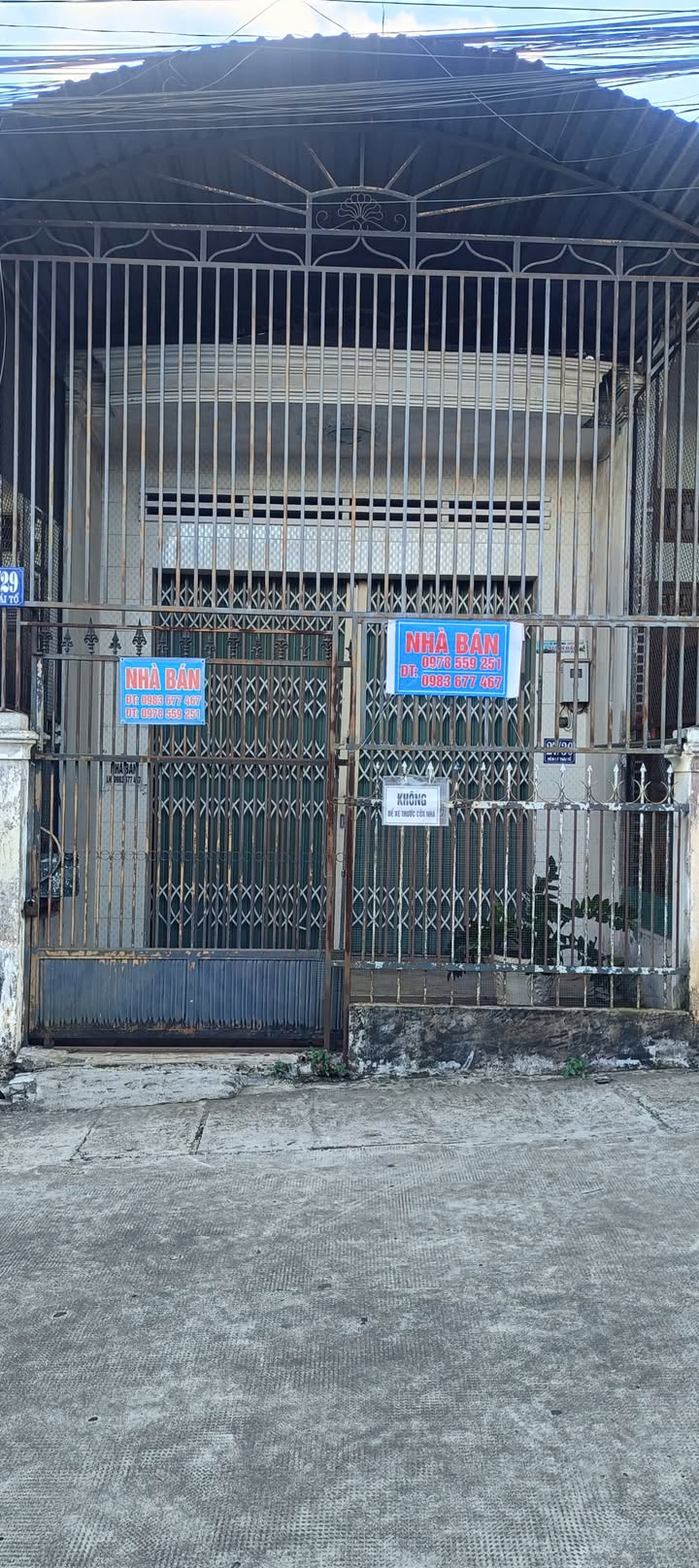 Nhà phố chính chủ tại Pleiku 100m² - Gần trường học và bệnh viện!