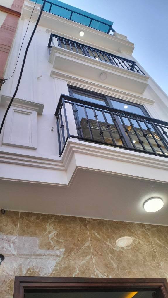 Nhà 5 tầng Trạm Trôi 46m² giá 5 tỷ - Vị trí trung tâm hiếm có!
