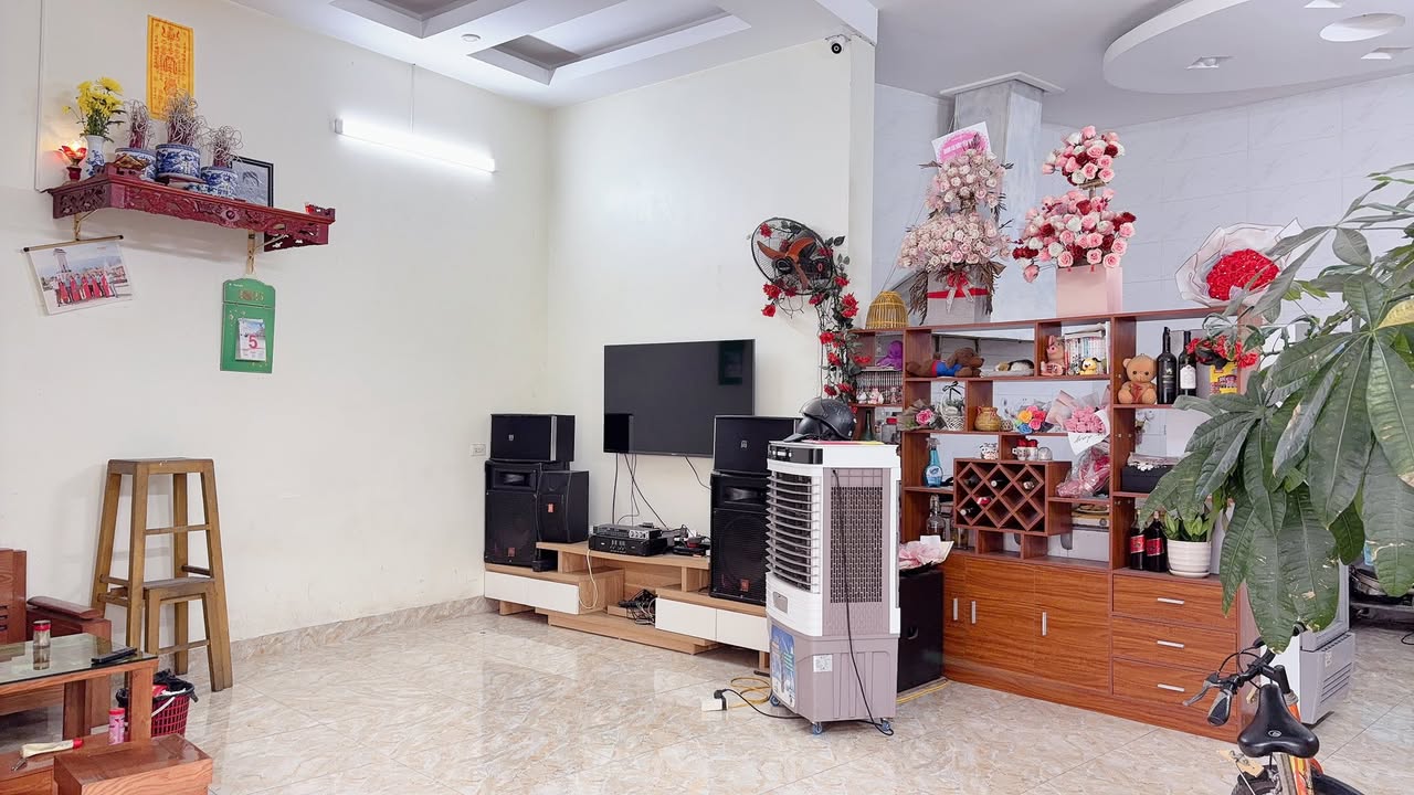 Nhà phố Cẩm Trung, Cẩm Phả 100m² giá 2.55 tỷ - Đầu tư sinh lời ngay lập tức!