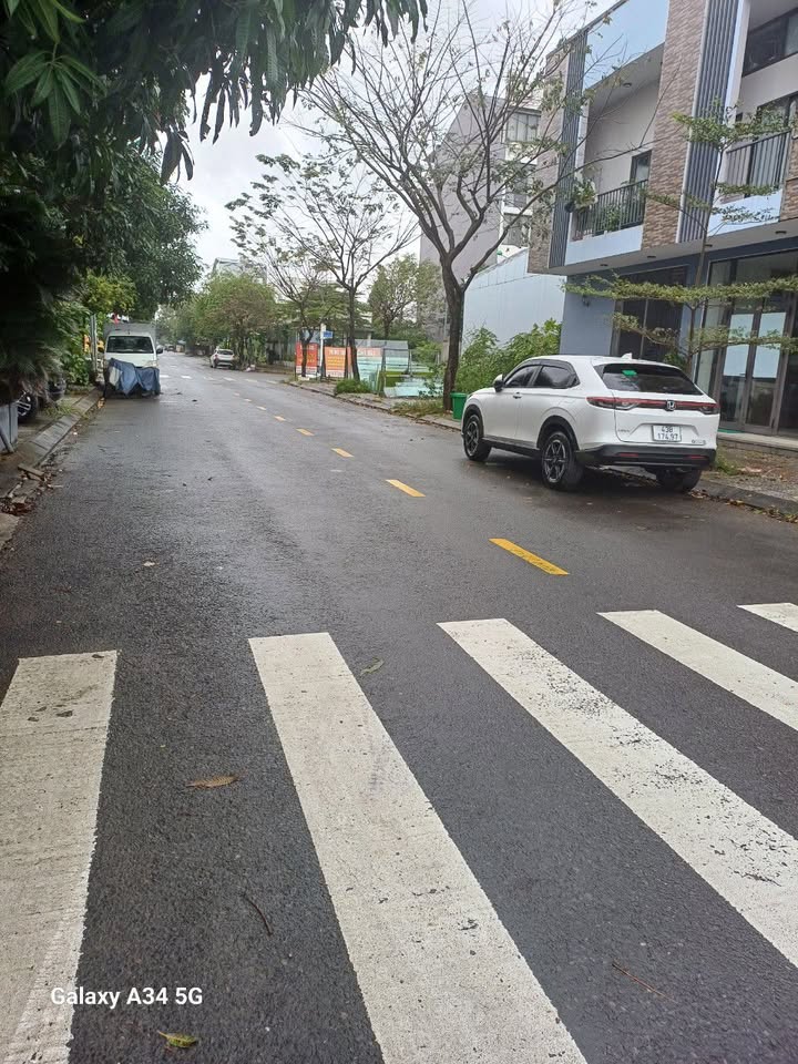 Bán nhà 3 tầng mặt tiền Thanh Lương 9 - Hòa Xuân 100m² giá 9 tỷ - Vị trí đẹp, sẵn sàng ở ngay!