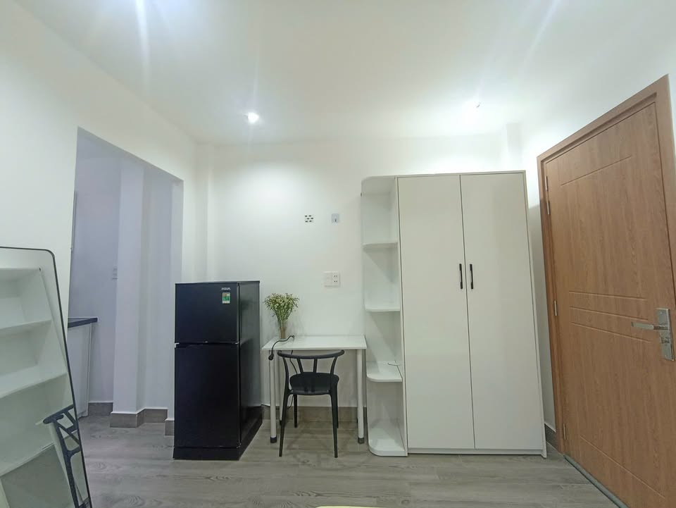 Phòng cho thuê Cống Quỳnh Q.1 28m² giá 8 triệu - Vào ở ngay!