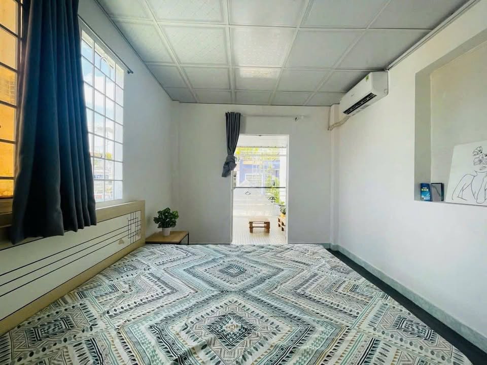 Căn hộ cho thuê 1PN tại Hai Bà Trưng, Quận 3 - Ban công thoáng mát, giá tốt!