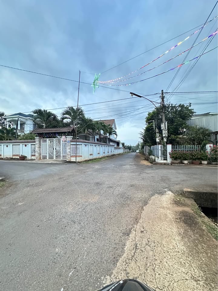 Đất mặt tiền Thôn 3 Cư Êbur 95m² giá 2.15 tỷ - Pháp lý rõ ràng, tiện ích đầy đủ!