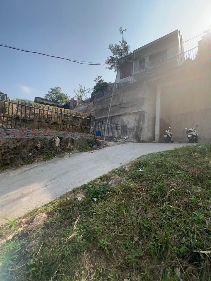 Đất nền phường Trần Hưng Đạo, Hạ Long 52m² giá 950 triệu - Gần chợ và trường học!