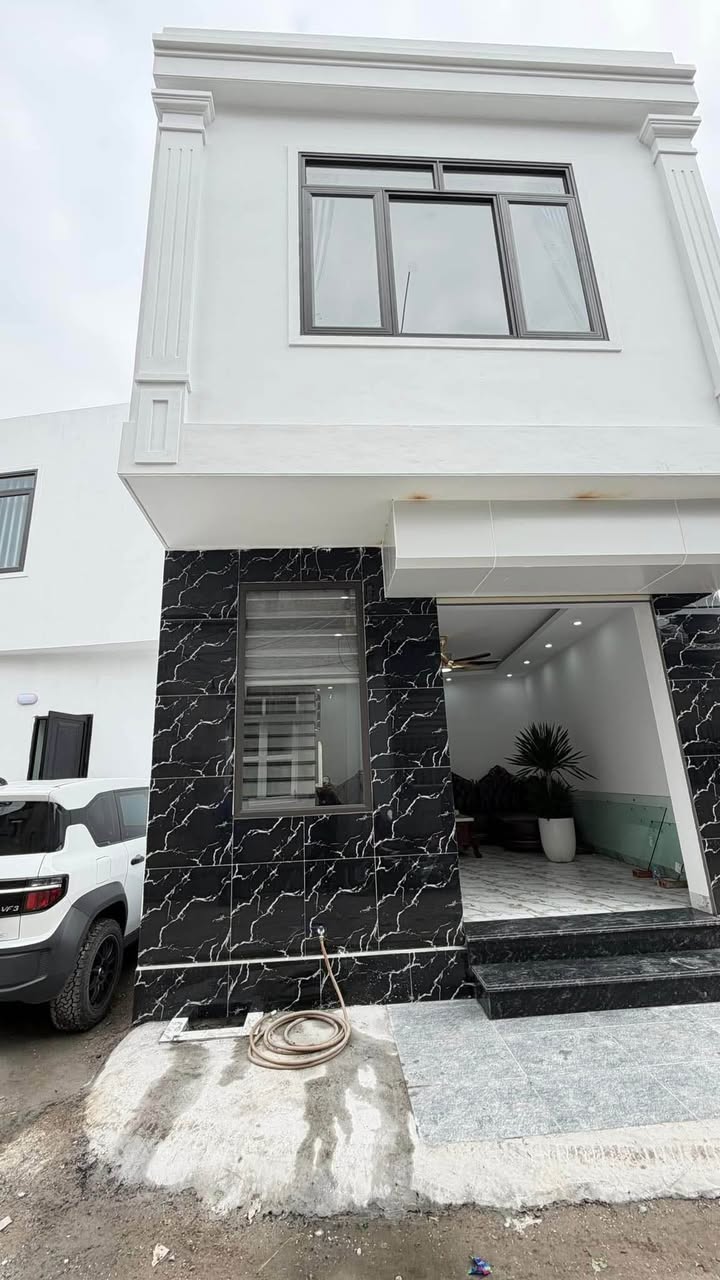 Nhà phố Cẩm Đông, Cẩm Phả 57m² giá 1.96 tỷ - Không gian mở, ô tô vào được!