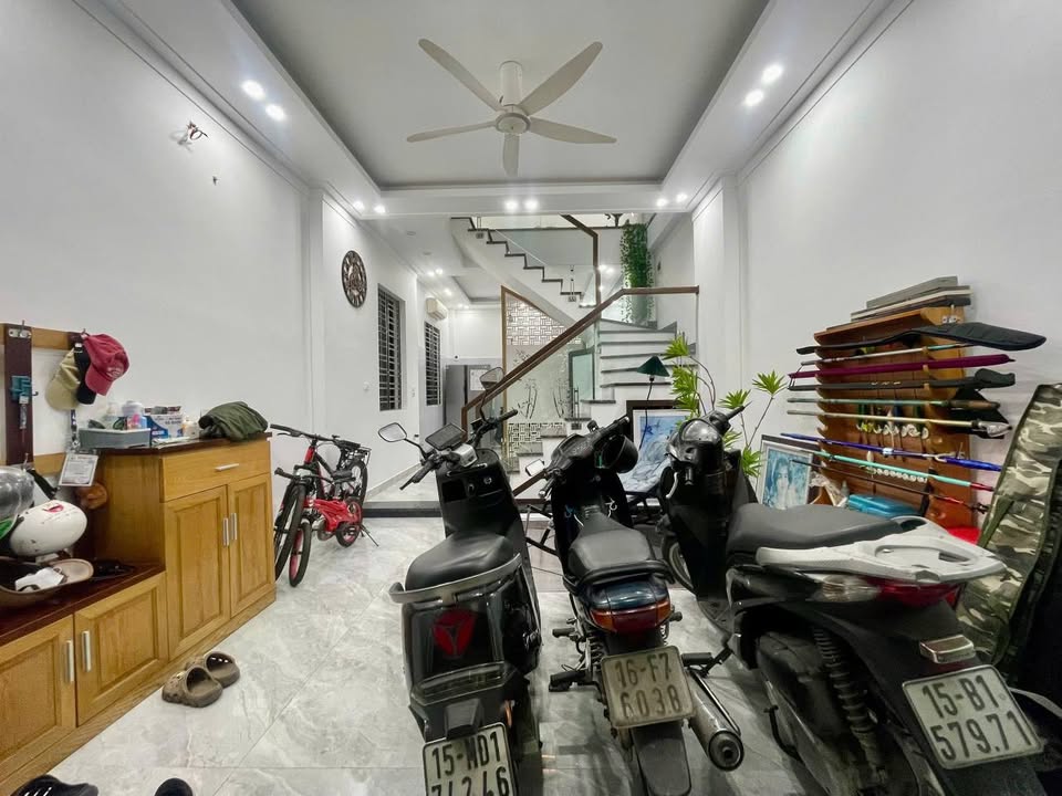 Nhà 4 tầng full nội thất tại Phương Lưu, Đông Hải 1 - Giá 4.08 tỷ, không quy hoạch!