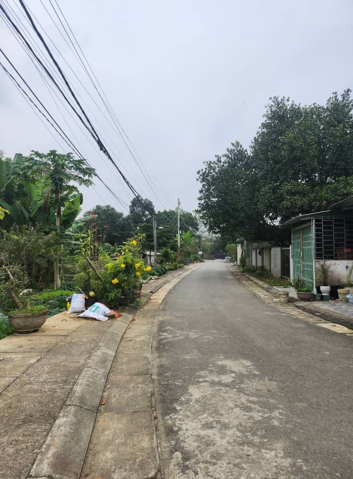 Đất nền phường Minh Xuân, Tuyên Quang 105m² giá 2 tỷ - Sổ đỏ chính chủ, dân cư đông đúc!