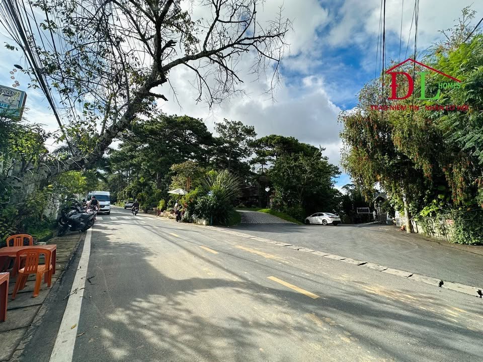 Bán nhà mặt tiền Nguyễn Khuyến Đà Lạt 92m² giá 9 tỷ - Pháp lý rõ ràng, ngay trung tâm!