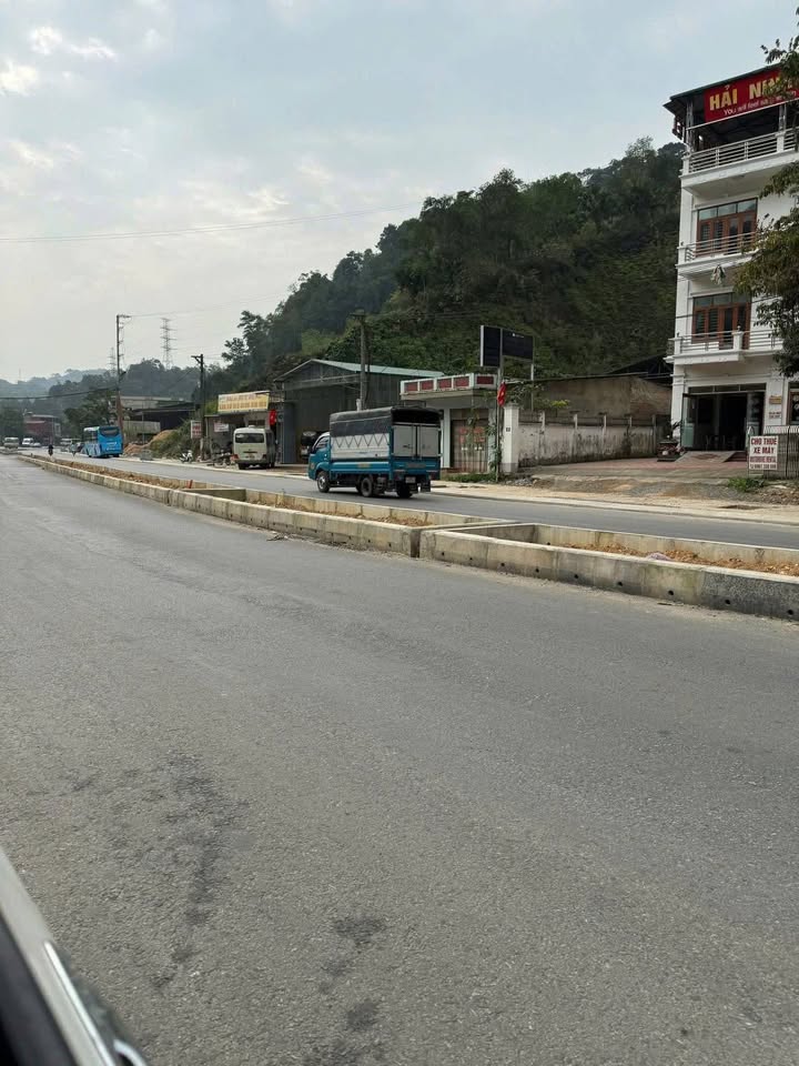 Đất nền mặt đường QL2 - TP Hà Giang 101m² - Đầu tư sinh lời ngay!