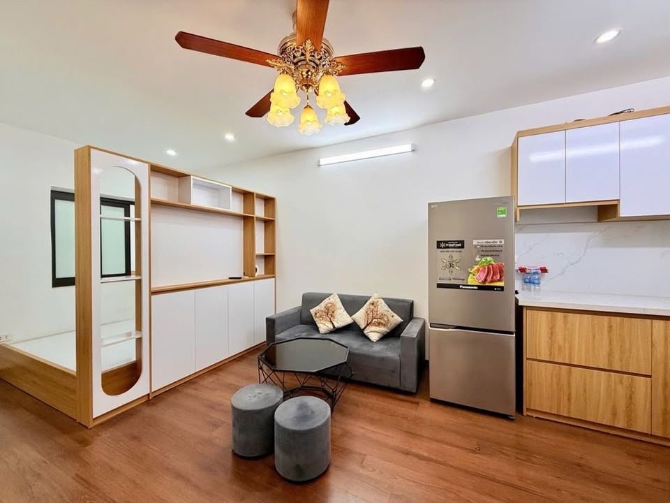 Căn hộ 2 phòng ngủ Tân Mai 50m² giá 2 tỷ - Sổ đỏ chính chủ, chỉ việc xách vali vào ở!