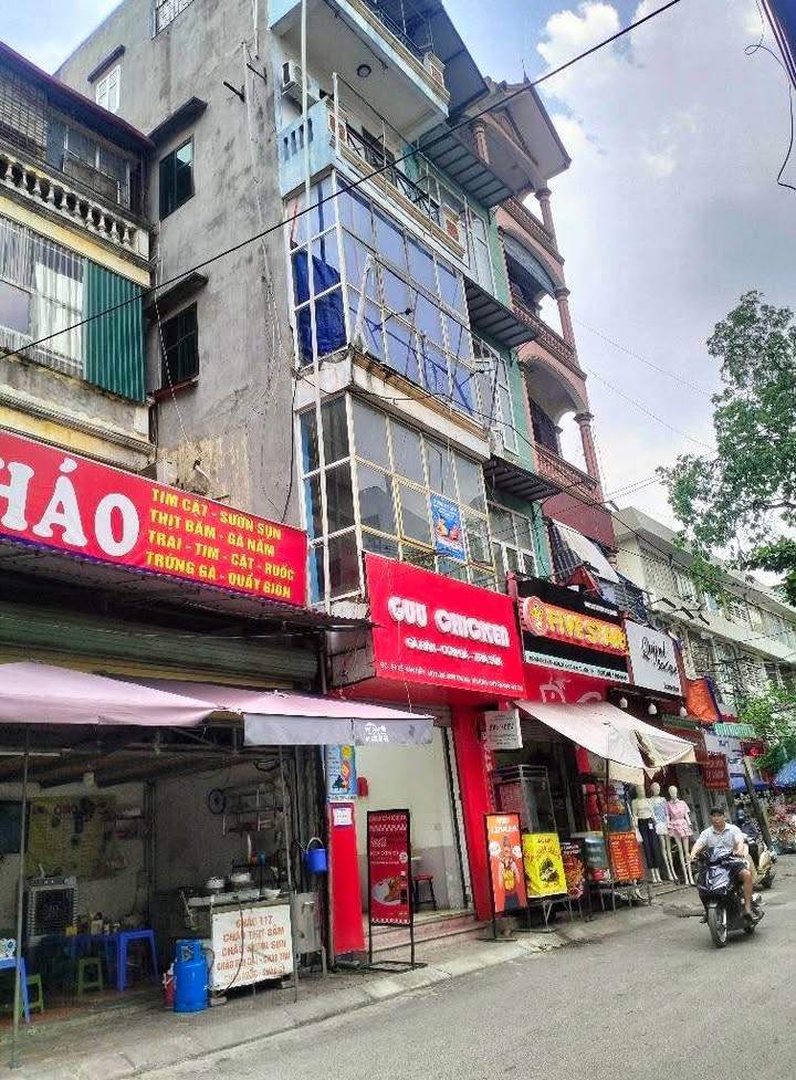 Nhà Mặt Phố Đức Thắng Bắc Từ Liêm 44m² giá 10 tỷ - Kinh doanh đỉnh cao!