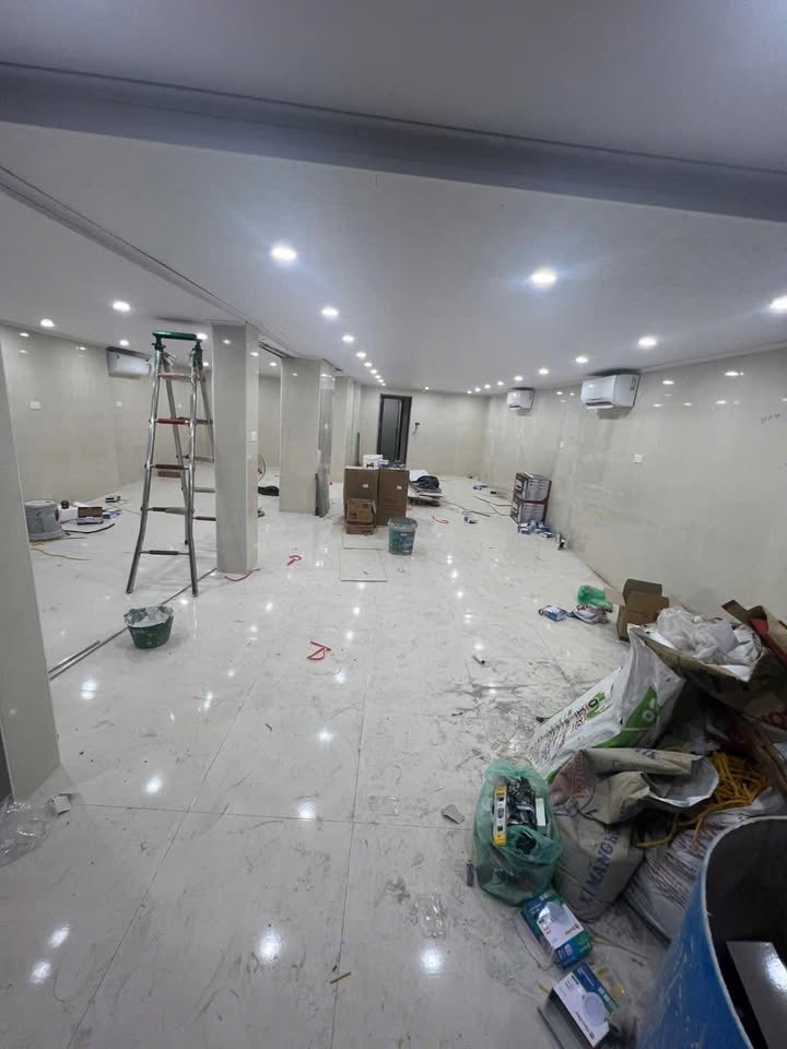 Cửa hàng cho thuê tầng 1 Khu tập thể Nghĩa Tân, Cầu Giấy 100m² - Thuận tiện kinh doanh mọi mô hình