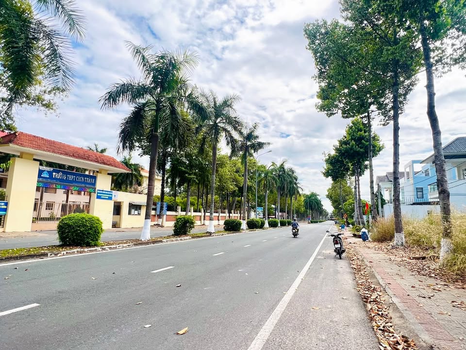 Đất thổ cư Chơn Thành 234m² giá 2 tỷ - Đối diện trường THPT!