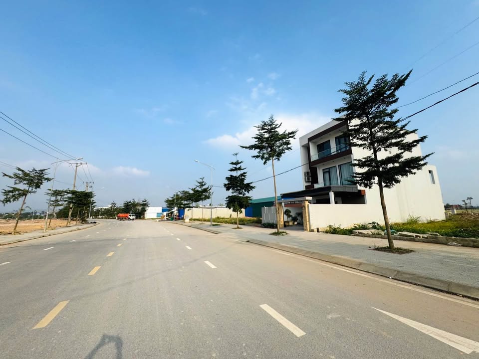 Lô đất mặt tiền đường Xuân Hoà 105,4m² giá 5 tỷ - Cơ hội đầu tư hấp dẫn!