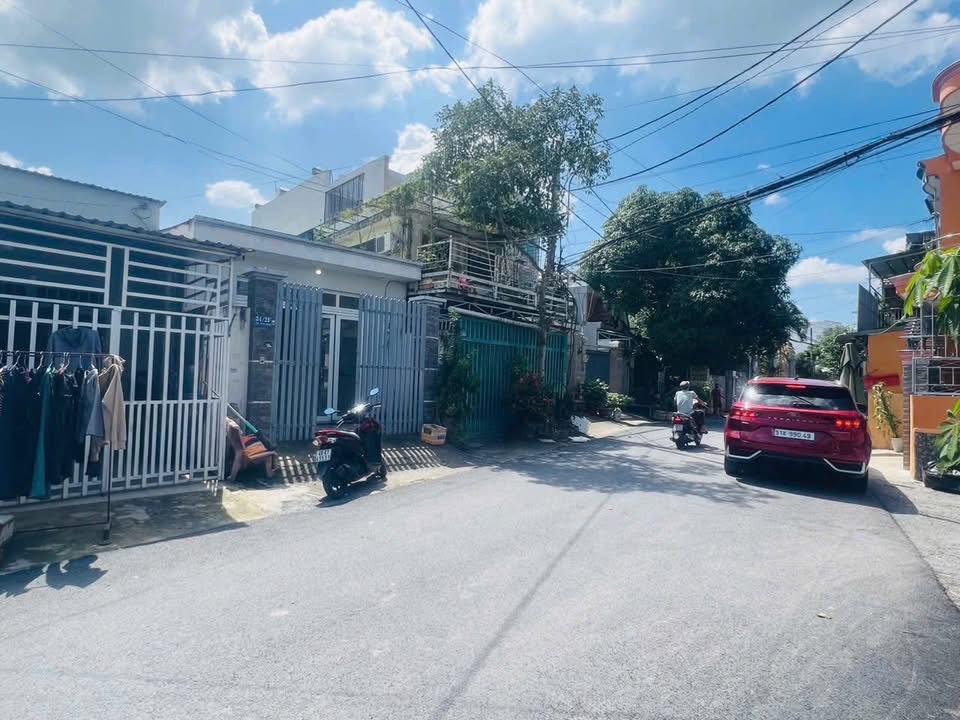 Nhà phố Hóc Môn 100m² giá 5.15 tỷ - Bán gấp, chính chủ!