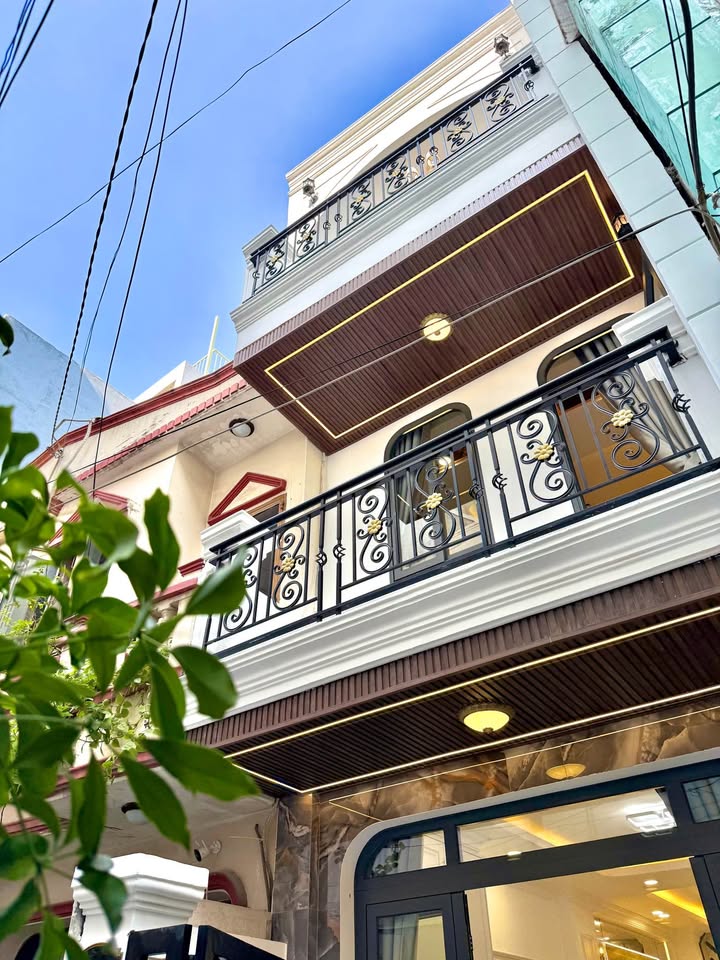 Nhà 4 tầng Phan Xích Long 50m² giá 7.99 tỷ - Sân thượng chill tuyệt đẹp!