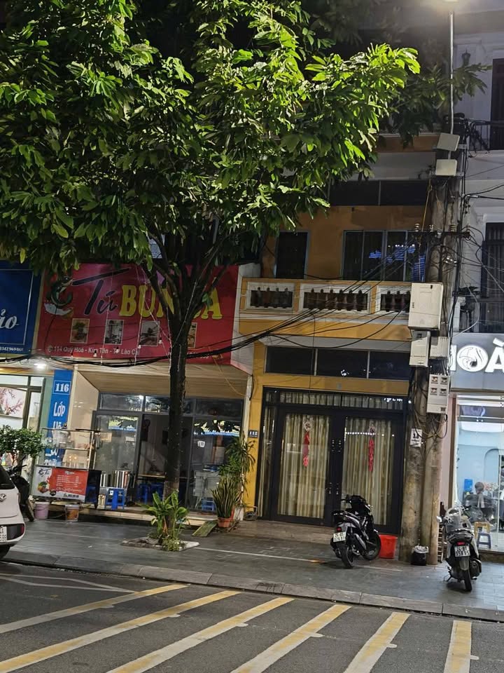 Nhà cho thuê mặt tiền đường Quy Hóa, Lào Cai 3 tầng - Kinh doanh ngay