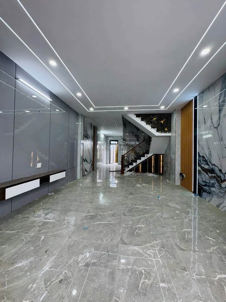 Nhà mới xây Bùi Thị Lùng Hóc Môn 115m² giá 7.5 tỷ - Full nội thất sang trọng!