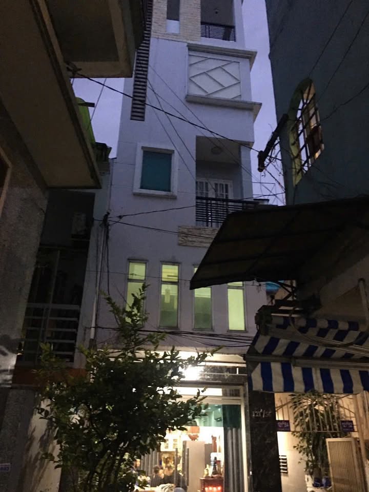 Nhà phố đường Hậu Giang, quận 6 - 43m² giá 6.7 tỷ - Thiết kế 5 tầng hiện đại!