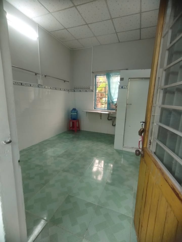 Nhà trọ cho thuê tại Vĩnh Long 20m² giá 1.2 triệu - Tiện nghi đầy đủ, gần trường học!