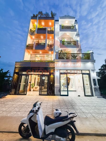 Nhà phố Tân Cổ Điển 90m² giá 18.6 tỷ - Có thang máy, vị trí đắc địa!