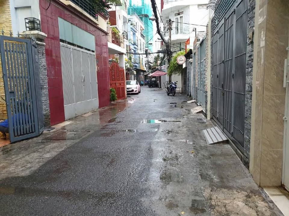 Nhà phố Cách Mạng Tháng 8, Quận 3, 135m² giá 18 tỷ - Đầu tư sinh lời ngay!