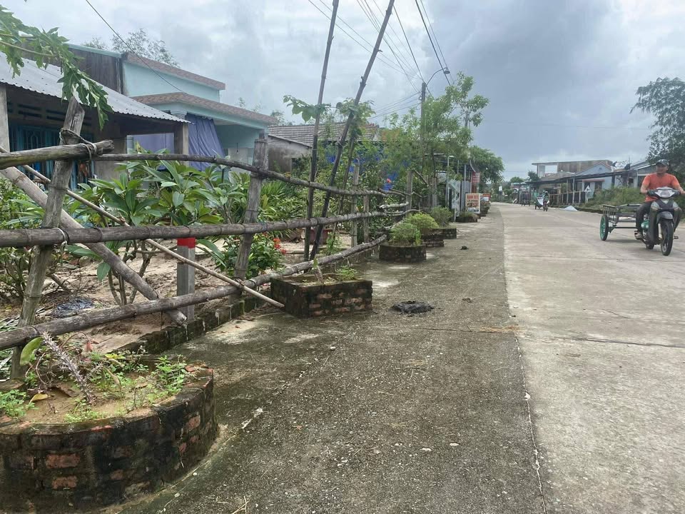 Đất nền Duy Trung 135m² giá chỉ 700 triệu - Sổ hồng chính chủ, vị trí đẹp!