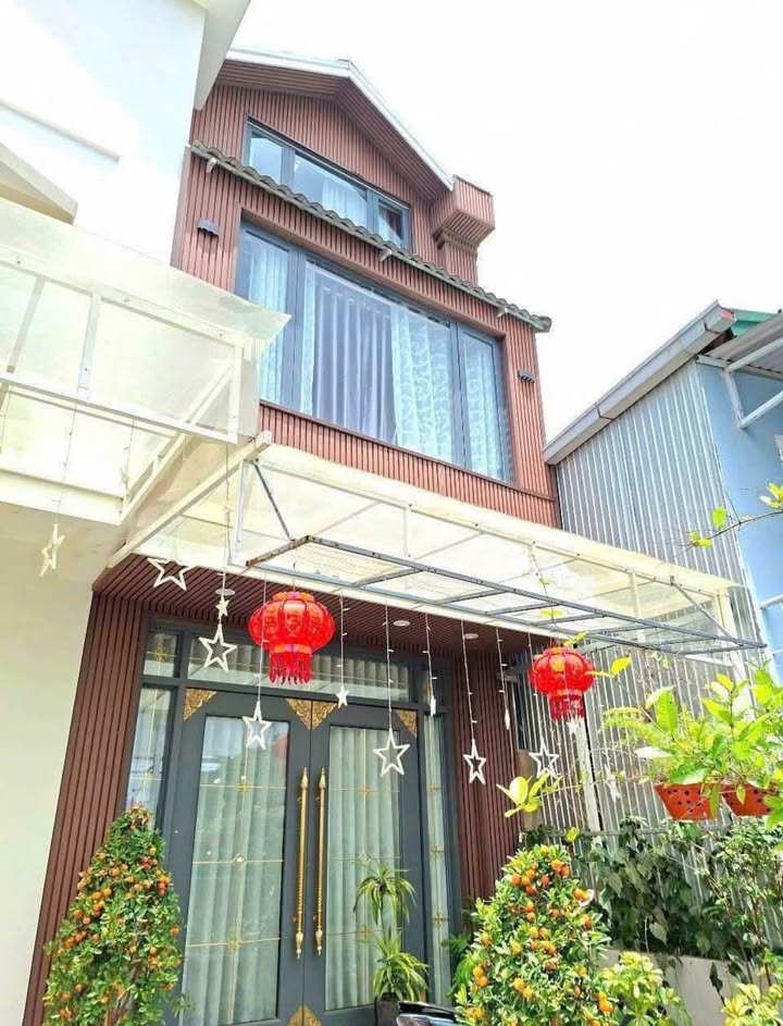 Nhà đẹp Đường Nguyễn Trung Trực, Đà Lạt 66m² giá chỉ 5.6 tỷ - Khách cần bán gấp!