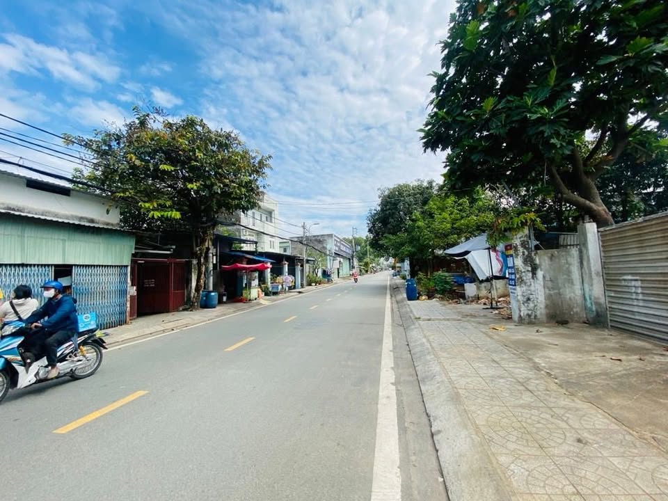 Nhà mặt tiền 205m² Cầu Xây, Tân Phú, Quận 9 - Giá chỉ 9 tỷ TL!