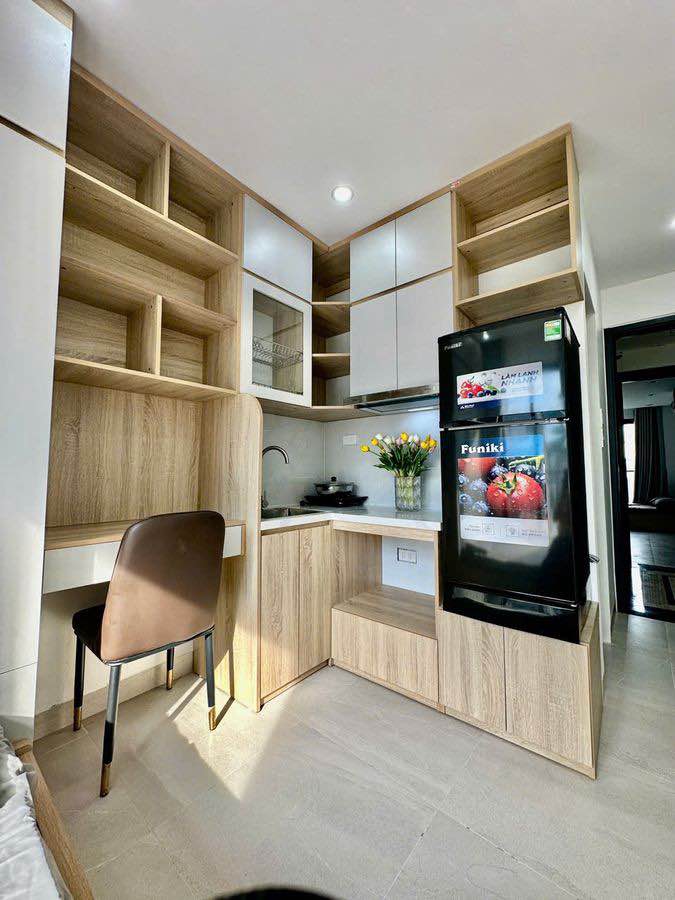 Cho thuê căn hộ dịch vụ cao cấp Đặng Văn Ngữ 69m² giá 120 triệu - Tiện nghi đầy đủ, an ninh tốt!