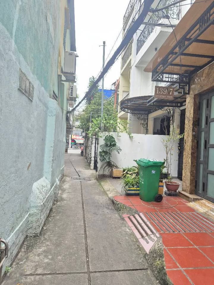 Nhà phố quận 1, hẻm 30 Nguyễn Cư Trinh 19m² giá 1.8 tỷ - Sổ hồng riêng, tiện xây mới!