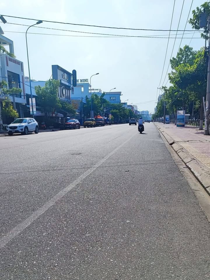 Đất nền Phan Thiết 115m² giá 5.4 tỷ - Mặt tiền Võ Văn Kiệt, cơ hội đầu tư tuyệt vời!