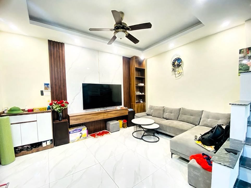 Nhà lô góc Định Công Thượng, Hoàng Mai 73m² giá 8.6 tỷ - Sẵn sàng ở ngay!