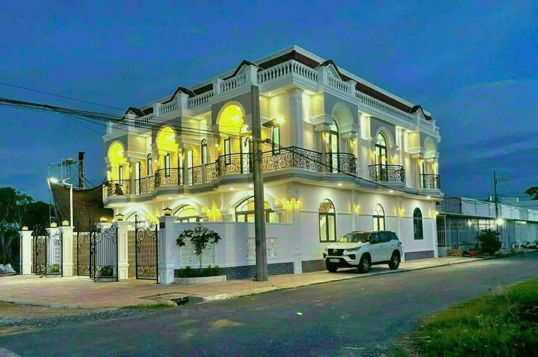 Bán nhà 1 trệt 1 lầu Khu Hoàng Hảo Vĩnh Long 100m² giá 3.15 tỷ - Dọn vào ở ngay!