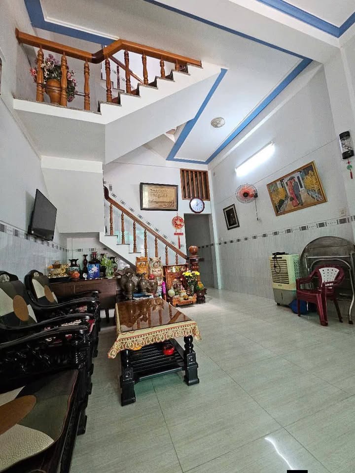 Nhà phố mặt tiền Lý Thái Tổ, 76m² giá 8.99 tỷ - Vị trí đắc địa gần biển!