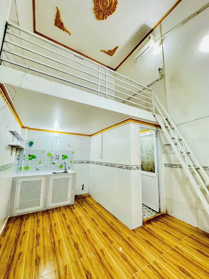 Dãy trọ 6 phòng tại Bình Thủy 100m² giá 3.25 tỷ - Đầu tư sinh lời hấp dẫn!