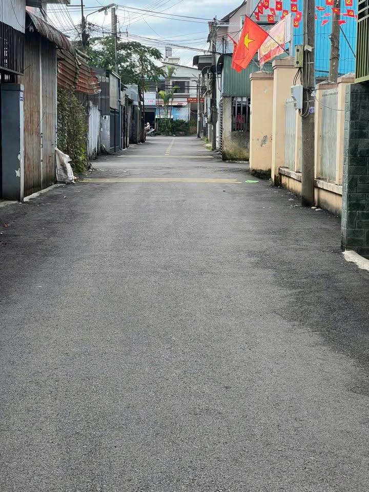 FrontHouse 101 Nguyễn Văn Cừ, Bảo Lộc 110m² giá 2.55 tỷ - Vị trí đẹp, tiện ích đầy đủ!