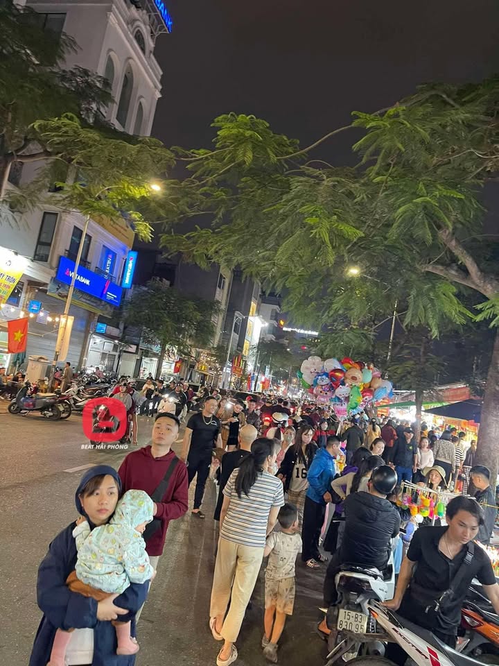 Nhà phố kinh doanh đường Nguyễn Đức Cảnh 63m² giá 9.9 tỷ - Ô tô vào tận nhà!