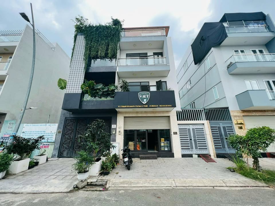 Bán nhà mặt tiền đường 20m KDC Jamona City, quận 7 - Thiết kế hiện đại, sẵn sàng vào ở!