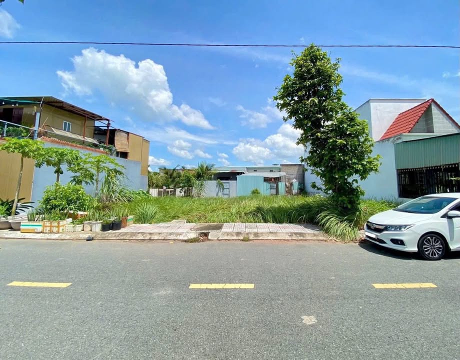 Đất thổ cư KDC Thuận Đạo, Long Định 82m² giá 1.35 tỷ - Vị trí đẹp, kinh doanh thuận lợi!