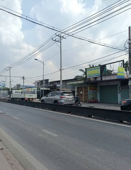 Nhà mặt tiền Nguyễn Văn Bứa, Hóc Môn 420m² giá 11.2 tỷ - Vị trí đắc địa kinh doanh!