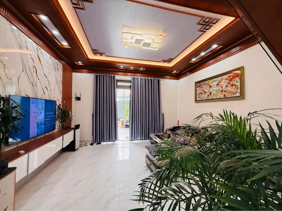 Nhà đẹp Phường 7 Đà Lạt 100m² giá 2.2 tỷ - Sẵn sàng vào ở ngay!